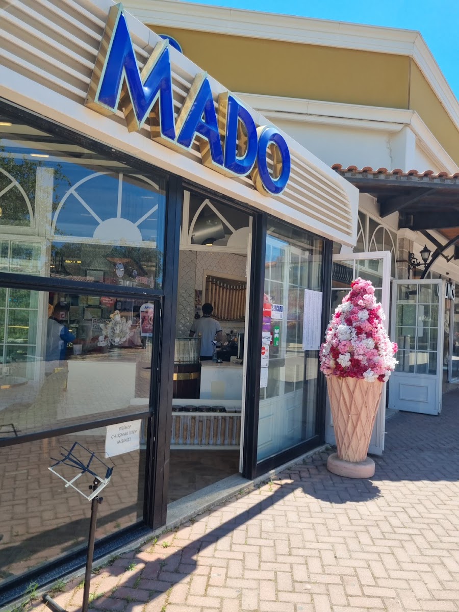 Kuşadasi Avm Mado Cafe